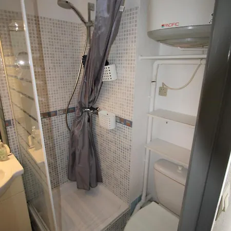 Proche De La Avec Piscine Lägenhet